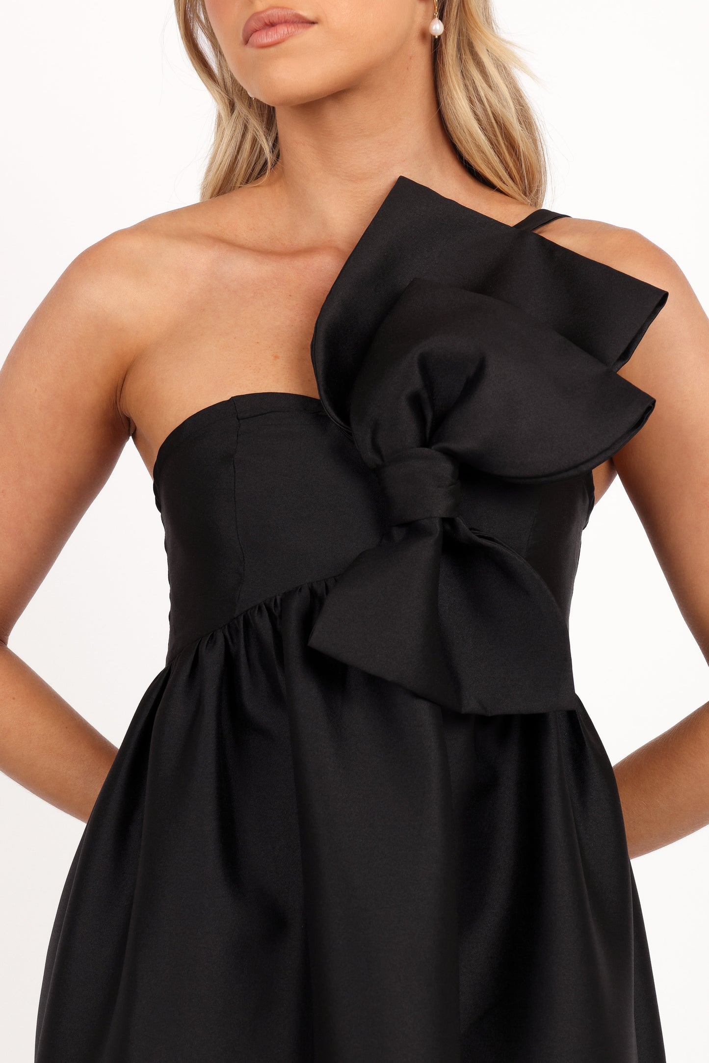 Robe de cocktail longue à nœud – Noir - vue 4 - Valerelle