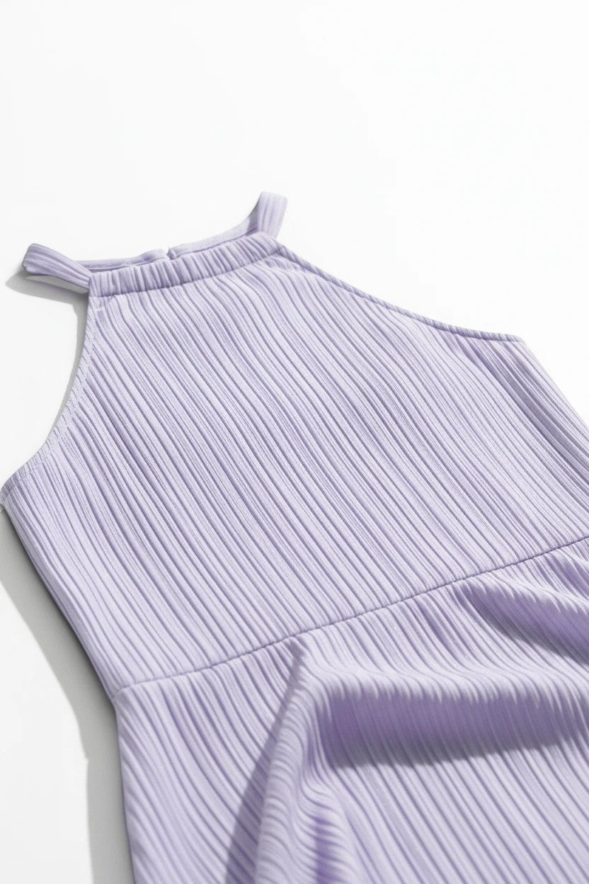 Robe longue Valerelle lavande à col licou en tissu fluide et texturé pour invitée de mariage