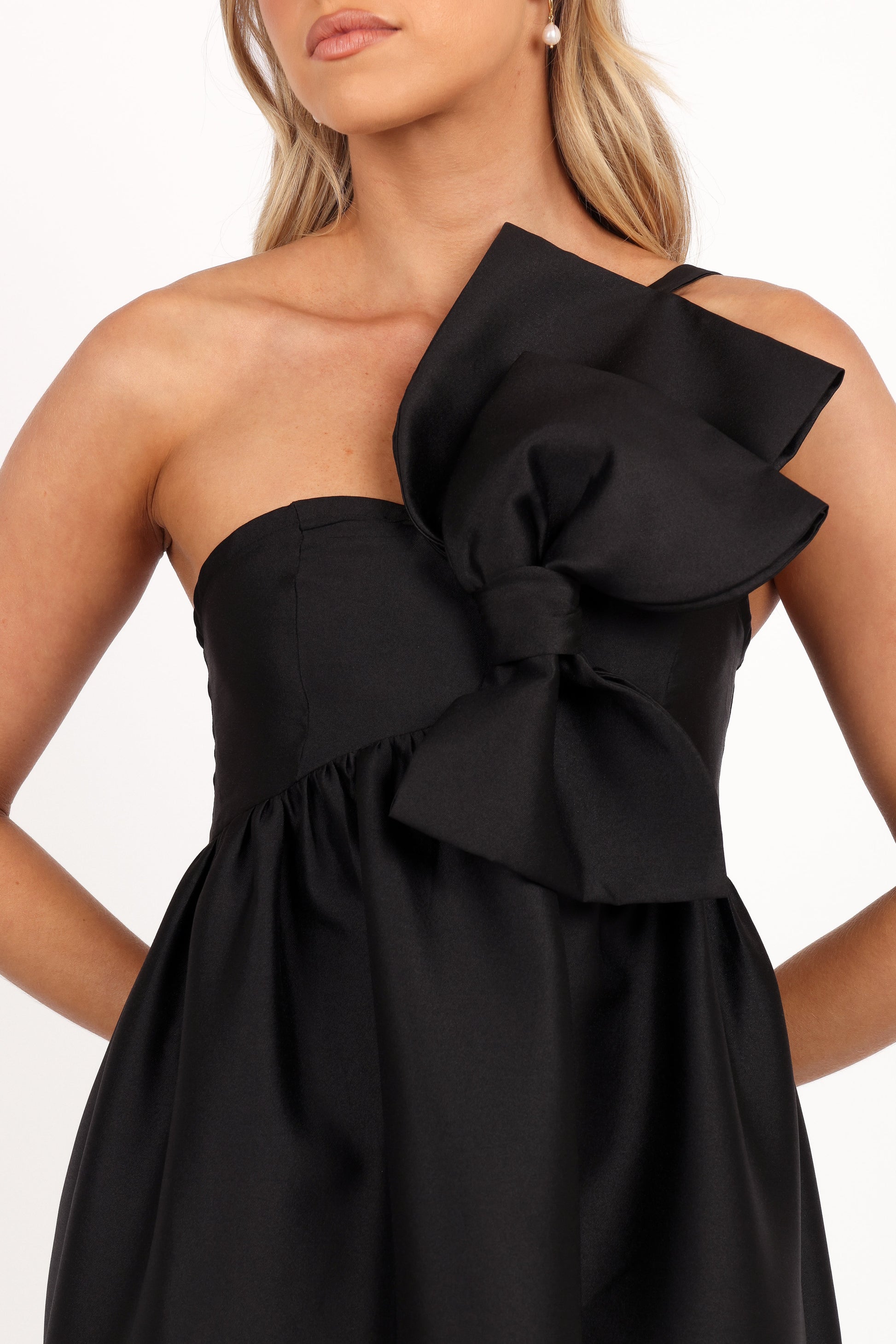 Robe de cocktail longue à nœud – Noir - vue 4 - Valerelle