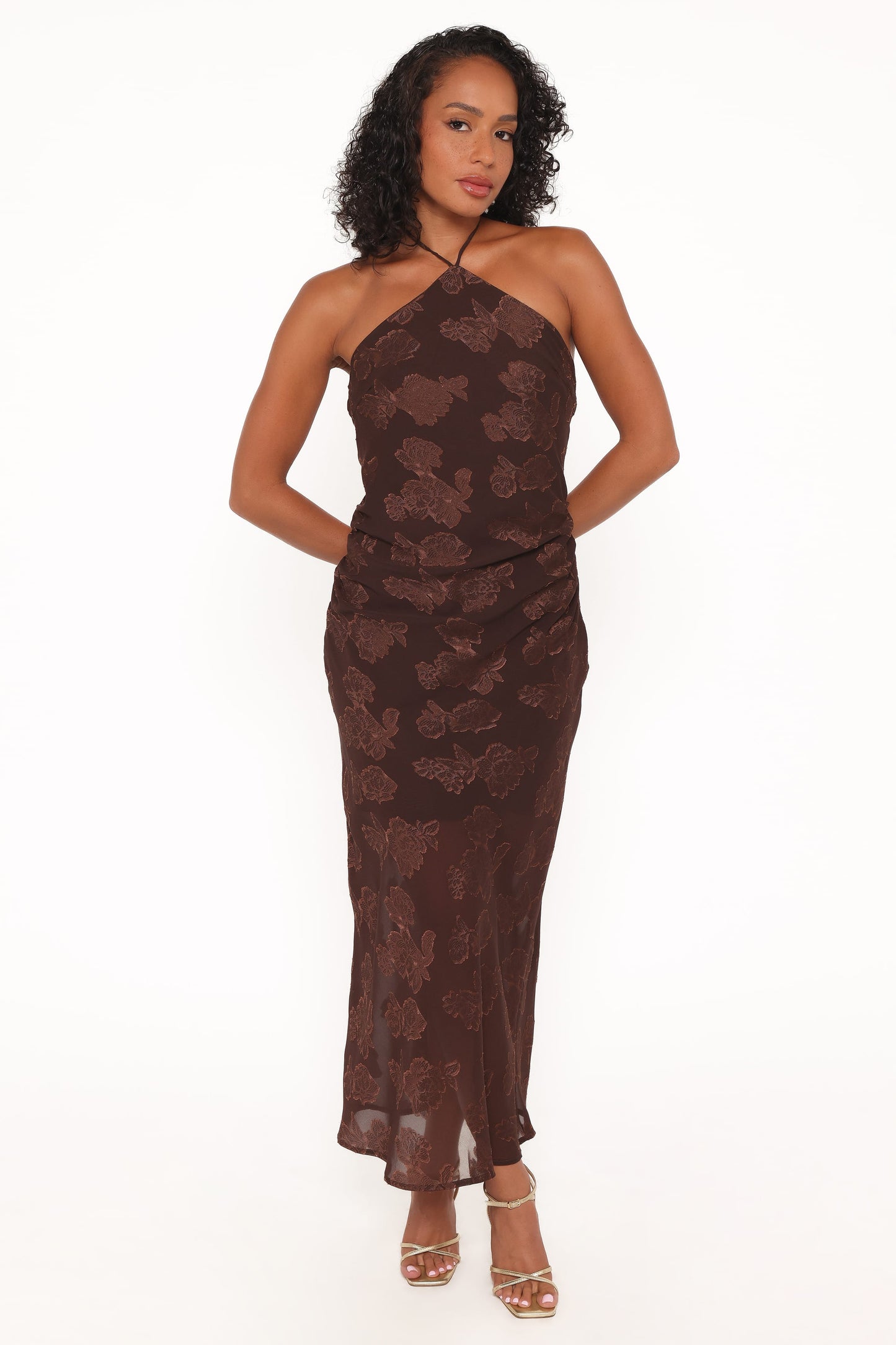Robe de demoiselle d'honneur longue col licou – Chocolat - Valerelle