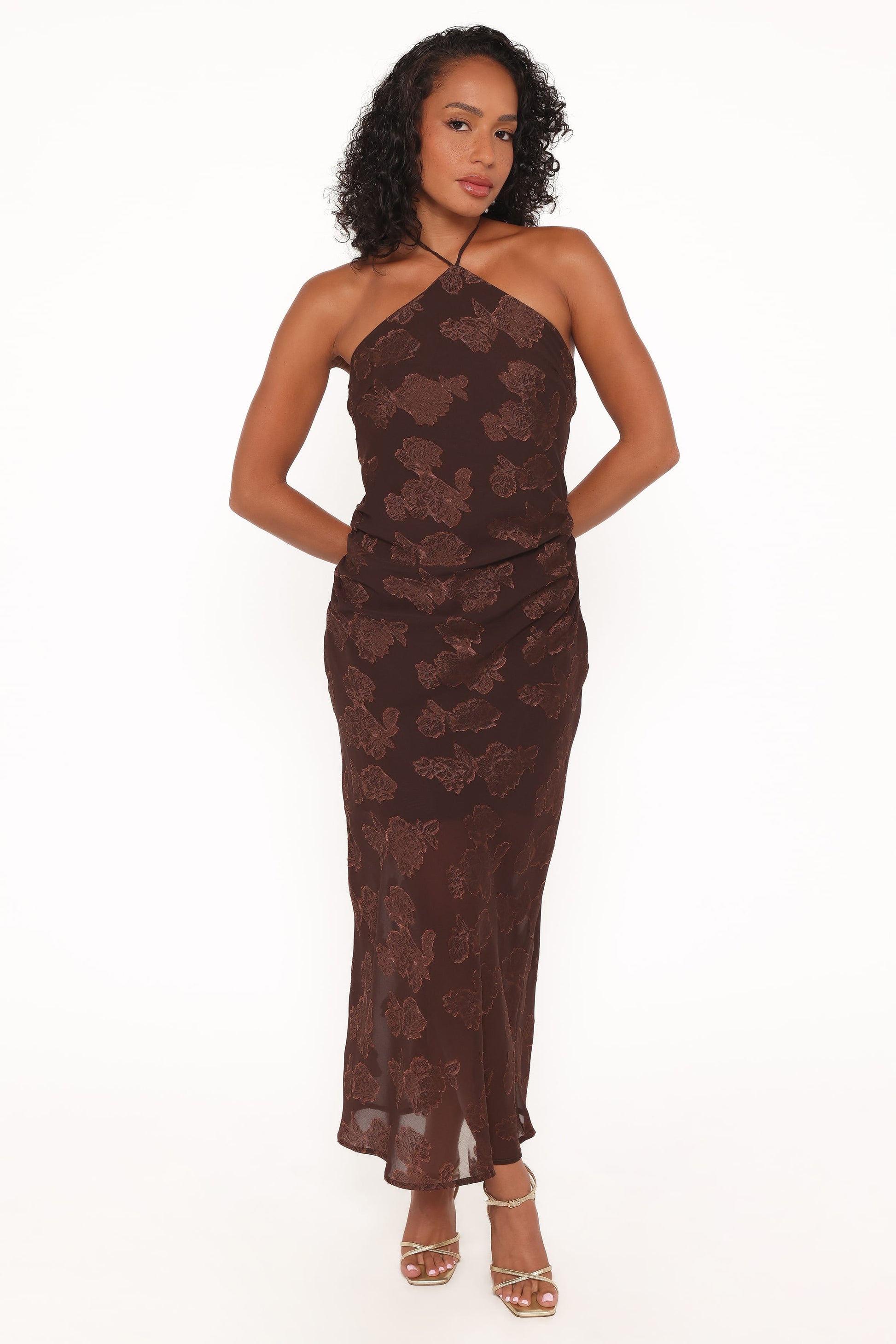 Robe de demoiselle d'honneur longue col licou – Chocolat - Valerelle