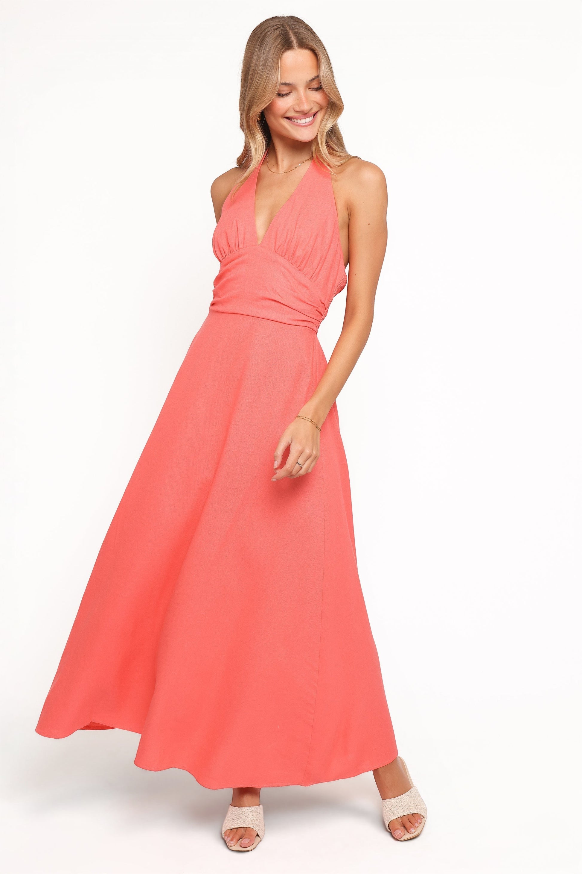Robe de demoiselle d'honneur longue col licou – Corail - Valerelle