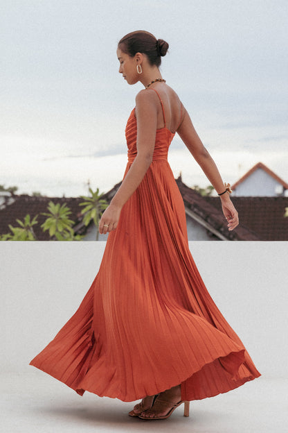 Robe d'invitée de mariage longue plissée – Orange - Valerelle