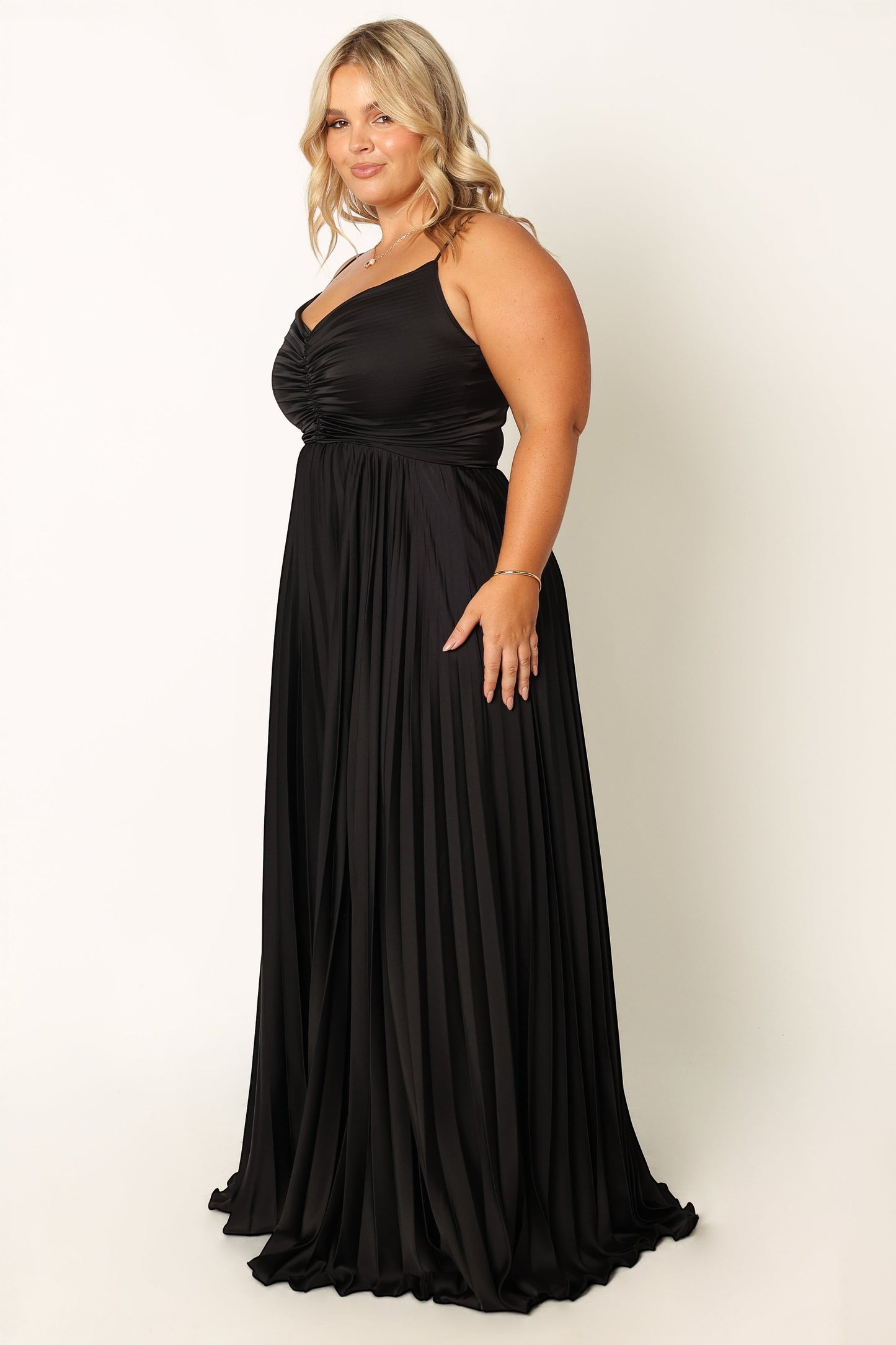 Robe d'invitée de mariage longue plissée – Noir - vue 2 - Valerelle