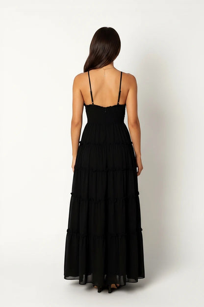 Robe longue noire Valerelle à volants avec dos nu et fines bretelles pour une allure élégante de soirée