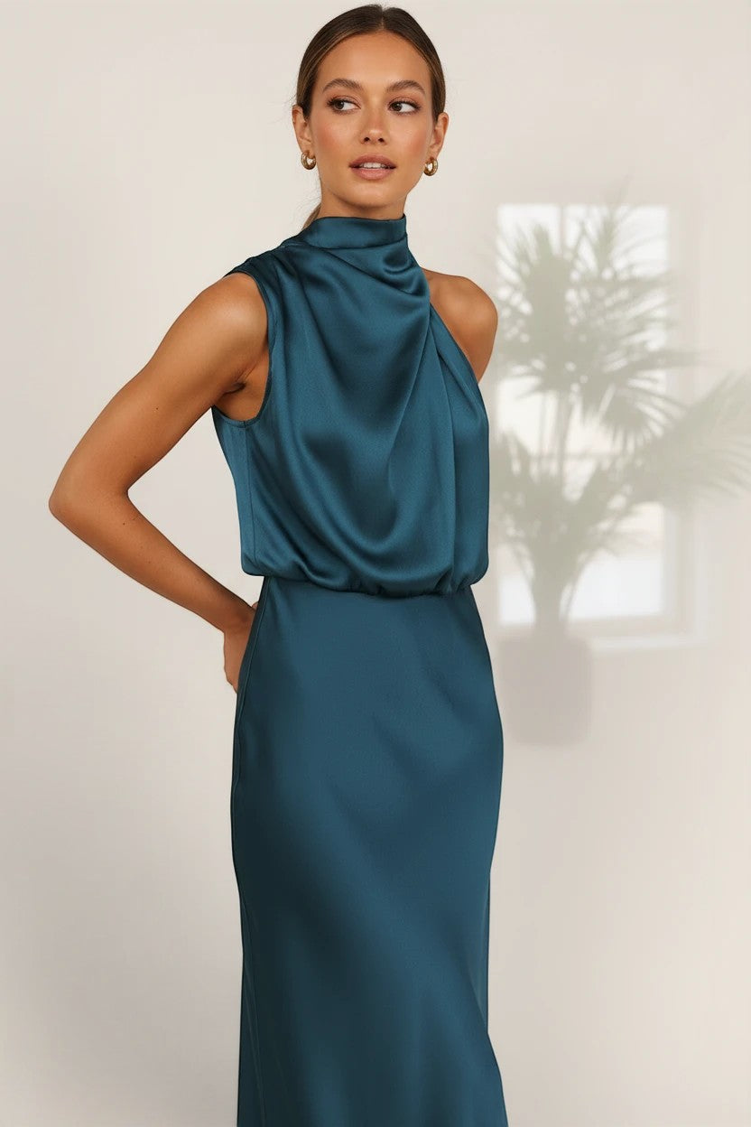Robe midi Valerelle bleu canard à col licou en tissu fluide, coupe cintrée élégante pour cocktail