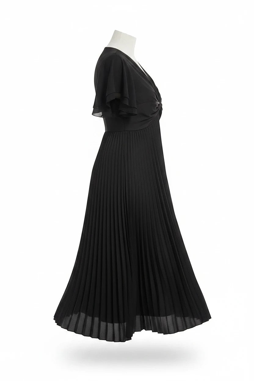 Robe de soirée midi noire Valerelle avec jupe plissée fluide et manches courtes, vue de profil sur mannequin